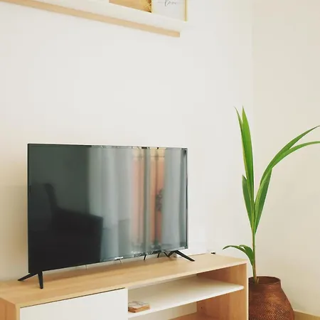 Bea's Home: Cozy On The Outskirts Of Centre Apartment *